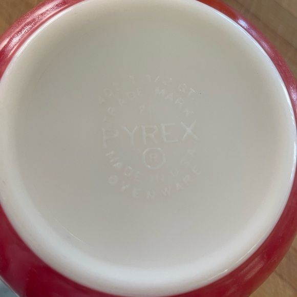 Vintage Pyrex Primary Color Mixing Bowl Set - Picture 6 of 10